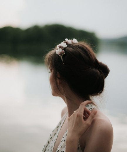 Headband de mariée Lilla en fleurs séchées - Photographe Léa Féry