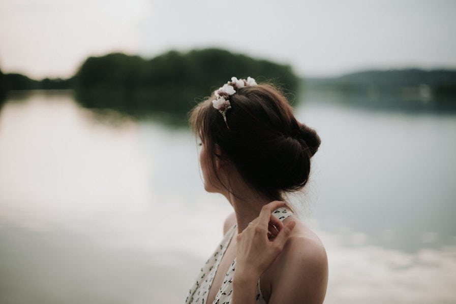 Headband de mariée Lilla en fleurs séchées - Photographe Léa Féry