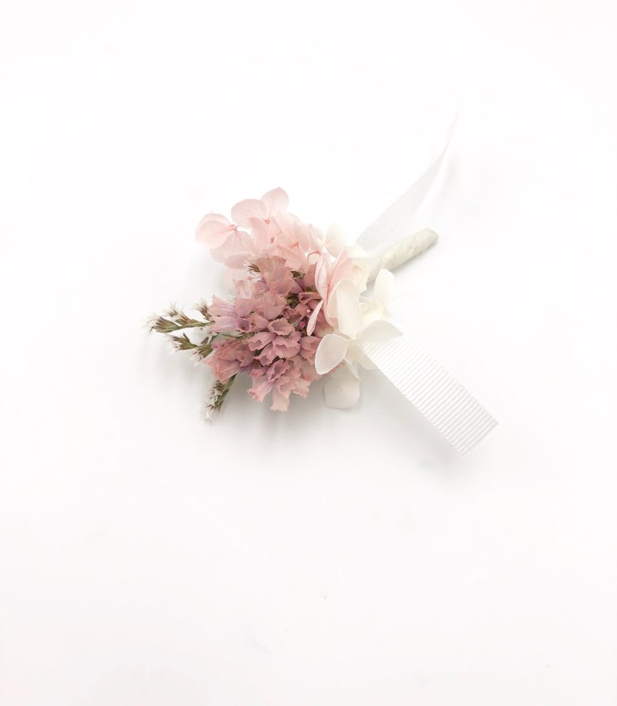 Boutonnière de mariage en fleurs Lilla - pour le marié