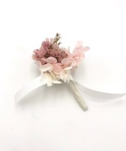 Boutonnière de marié Lilla en fleurs stabilisées et séchées