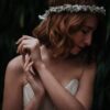 Léa Féry photographe de mariage -Couronne de fleurs de mariée Aster en fleurs séchées et stabilisées - Collection 2018 -