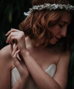 Léa Féry photographe de mariage -Couronne de fleurs de mariée Aster en fleurs séchées et stabilisées - Collection 2018 -