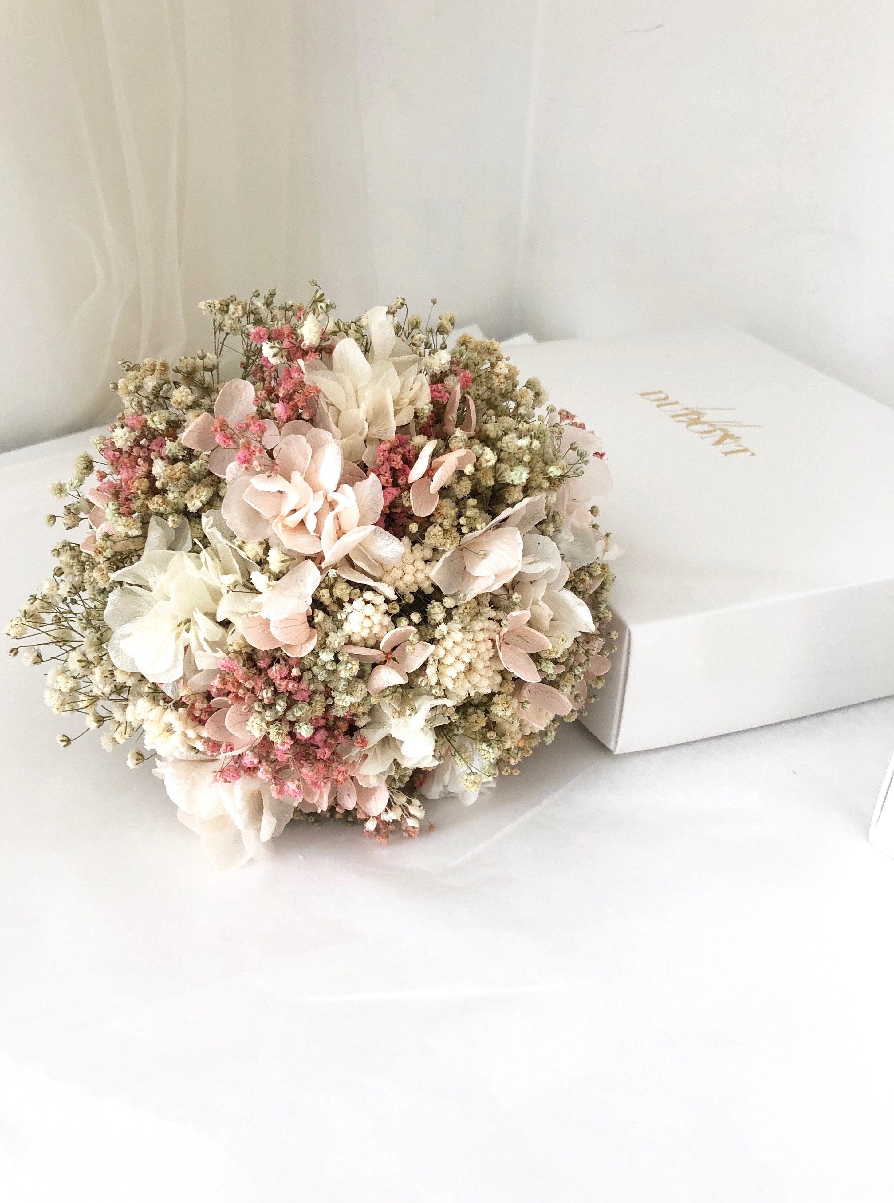 Bouquet de la mariée Candi en fleurs stabilisées - Les Fleurs Dupont