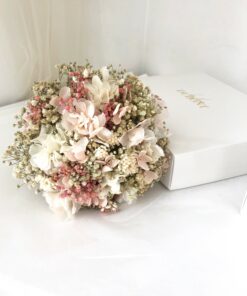 Bouquet de la mariée en fleurs stabilisées roses Candi - Pour la mariée