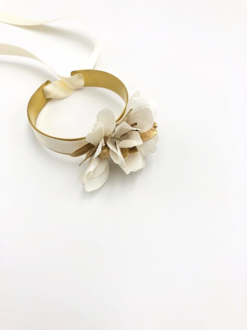 Bracelet en fleurs dorées Ori pour le mariage