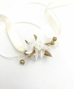 Bracelet de demoiselle d'honneur Ori en fleurs séchées dorées