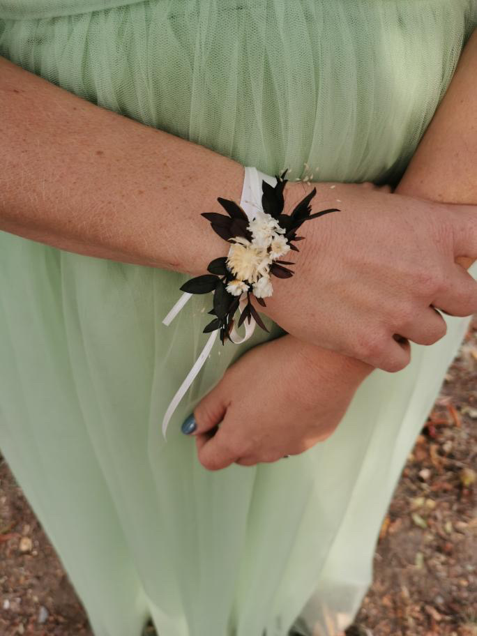 Bracelet en fleurs séchées Ebora pour la demoiselle d'honneur - Mariée Caroline
