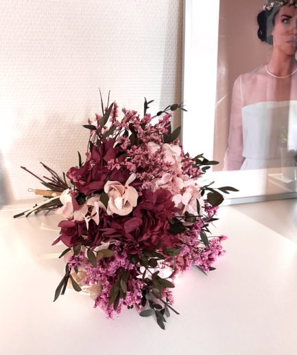 Bouquet en fleurs stabilisées Carmin pour la mariée