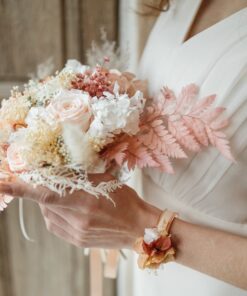 Bracelet jonc Blush pour l'invitée ou la mariée