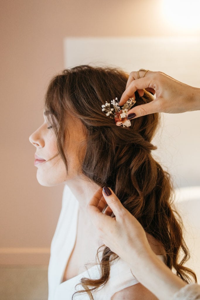 Broche en fleurs stabilisées Blush