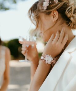 Bracelet de demoiselles d'honneur Chérie en fleurs stabilisées et séchées